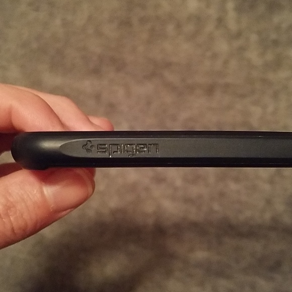 Spigen Galaxy S6 Case - Picture 2 of 3